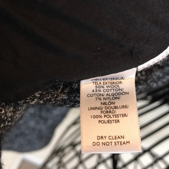 Ann Taylor Loft Gray 2-Snap Button Blazer Size 8 - Picture 8 of 8